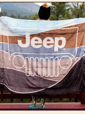New in package Jeep Sherpa Mountain Plush Throw Blanket Super Soft    Brand new